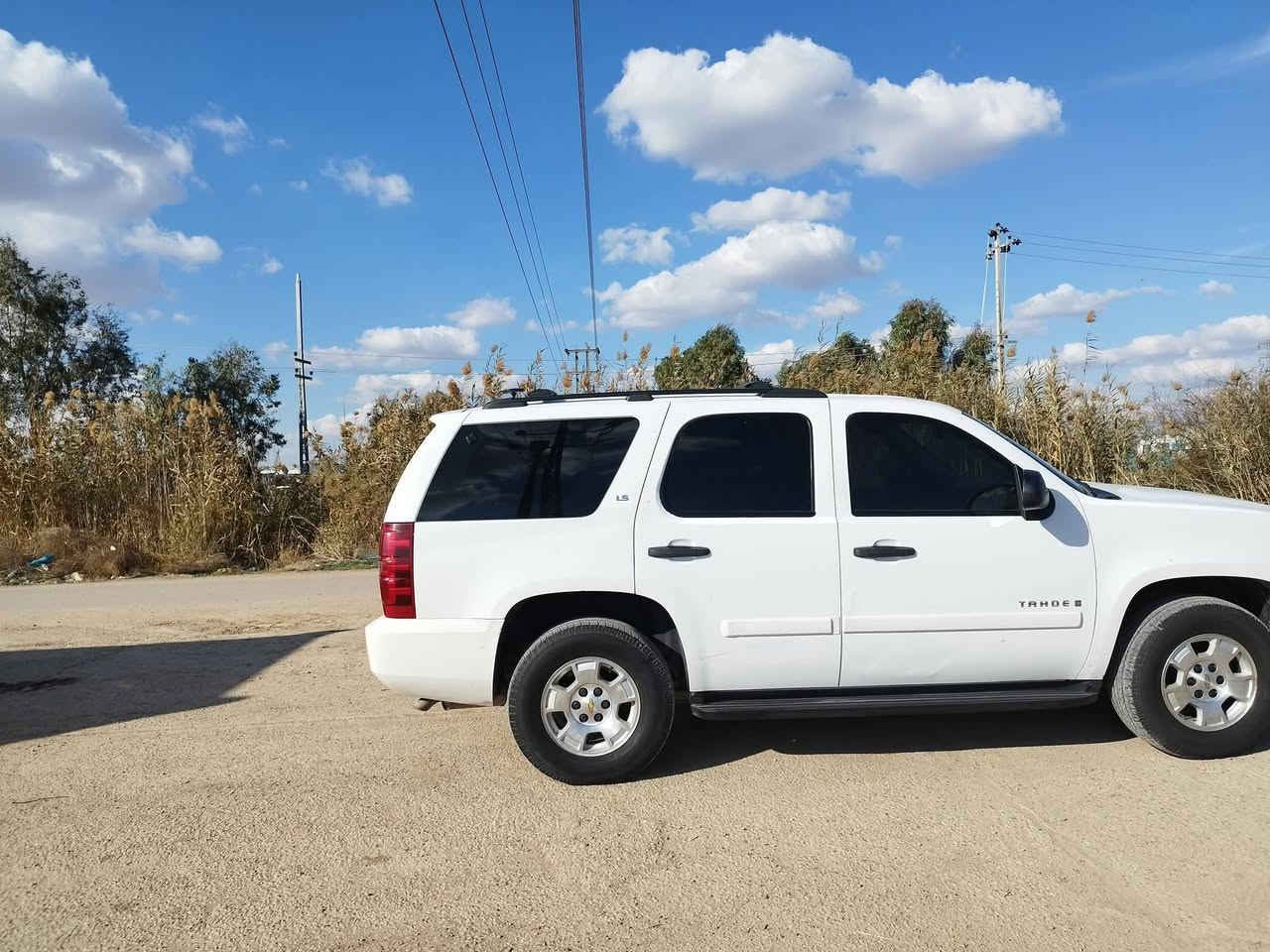 السلام عليكم تاهو موديل 2010 خليجي ادوات بدون رقم مكفوله من الكص وضربه والسرقه والعشائر مكينه وكير  كفاله حداديه واكسل كارتون سياره حيل نضيفه كله شغال بيه السعر 65 مكان ناصريه *********** واتساب
