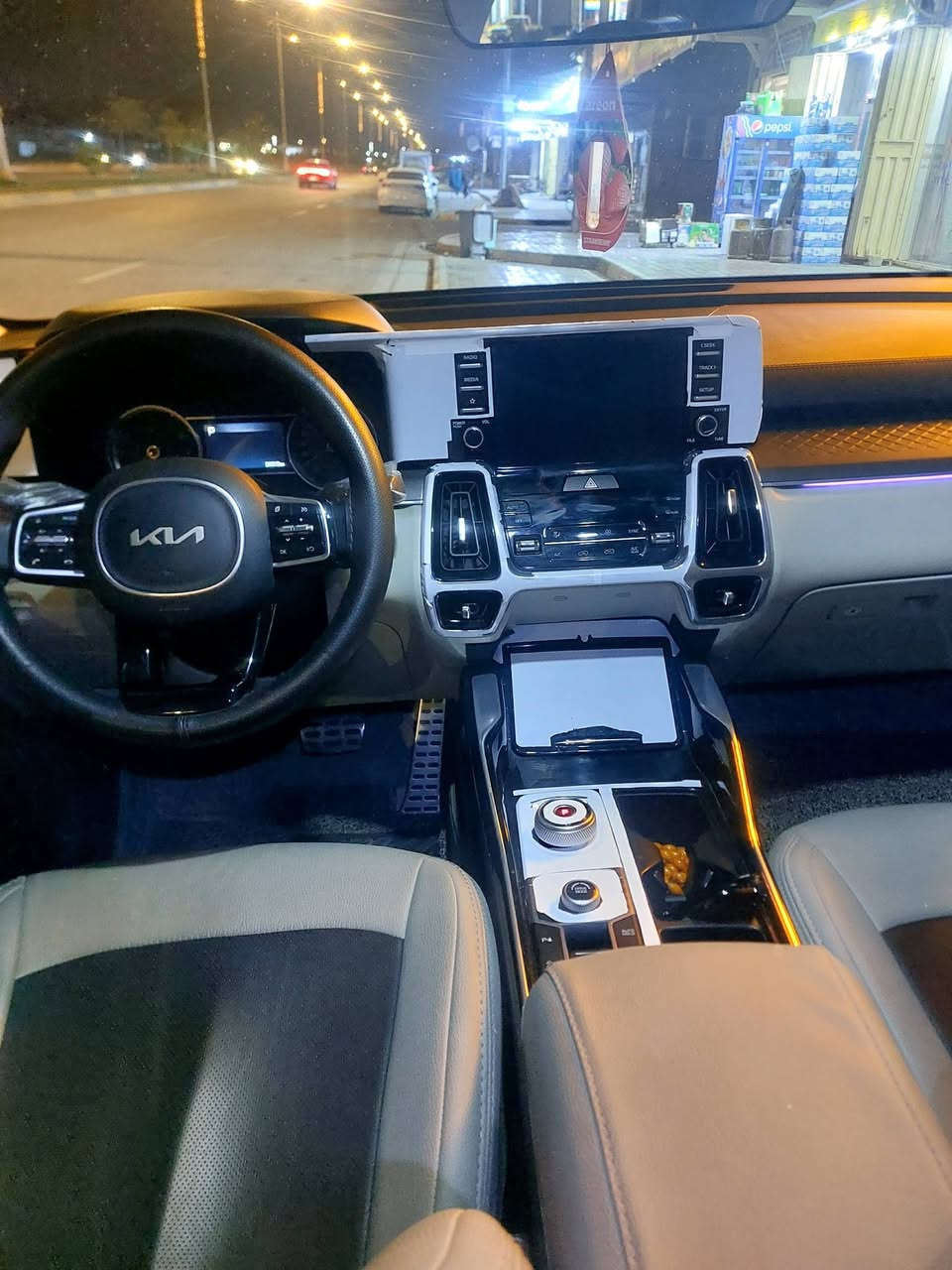 سلام عليكم سورنتو خليجي موديل ٢٣ مكفوله لا بارد لا صبغ لا تكيل ماشيه ٣٤ رقم بغداد بأسمي تحويل مباشر السعر المطلوب ٢٩٠ وبيها مجال بسيط مكاني كربلاء المقدسه رقم الهاتف ***********
