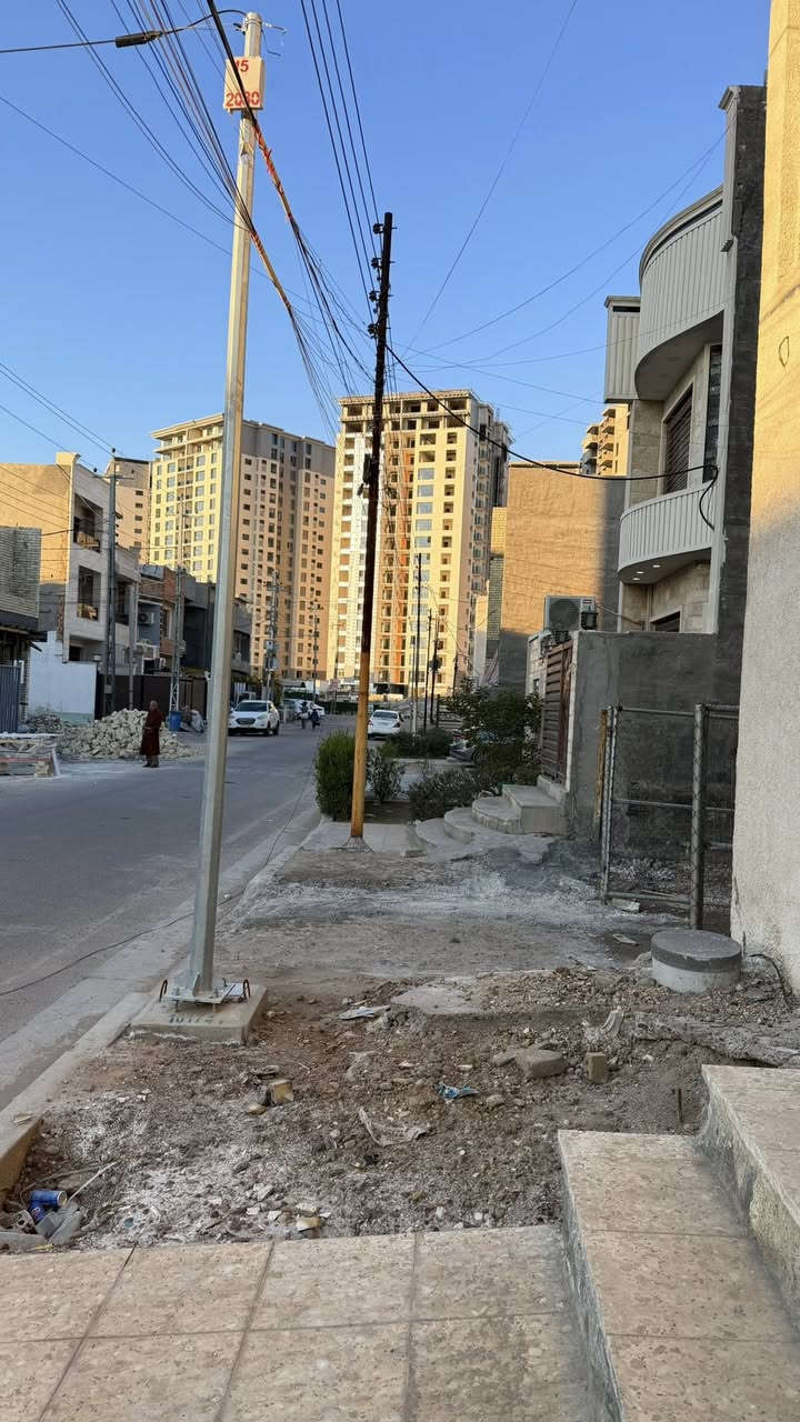 مشتمل للبيع مساحة 125 ‏حي الجهاد الشارقة شارع 15 مجاور مجمع النسيم مقابيل شارع 20 المسالة والعدالة المحتويات 5 غرف نوم صحيات عدد4 الواجهة ستة وربع نزال 20 واجهة البيت مرمر أرضية البيت مرمر شغل درجة أولى بناء حديث غير مسكون الاستفسار ***********
