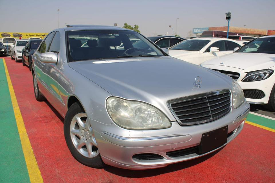 السلام عليكم للبيع فقط بدون مراوس
مرسيدس غواصه 2005 اصل وارد اليابان 
حجمً 350  دخول جديد كفاله من كل نواحي عدا كصه قماره فقط 
محرك كير كهربائيات تبريد حداديته كله بوضع الشركه مابيه كل عطل ونقص 
فول موصفات للاخير سلايد كشنات كهرباء وهيتر وخزن برده كهرباء مري شفط الخ .. 
مكانه بغداد الكرخ والسعر  42  ورقه وبيه مجال بسيط ***********
