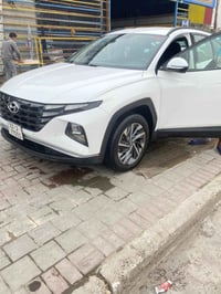 توكسان ٢٠٢٢ • مكينة ٢٥٠٠ • ٨٤٠٠٠ كم