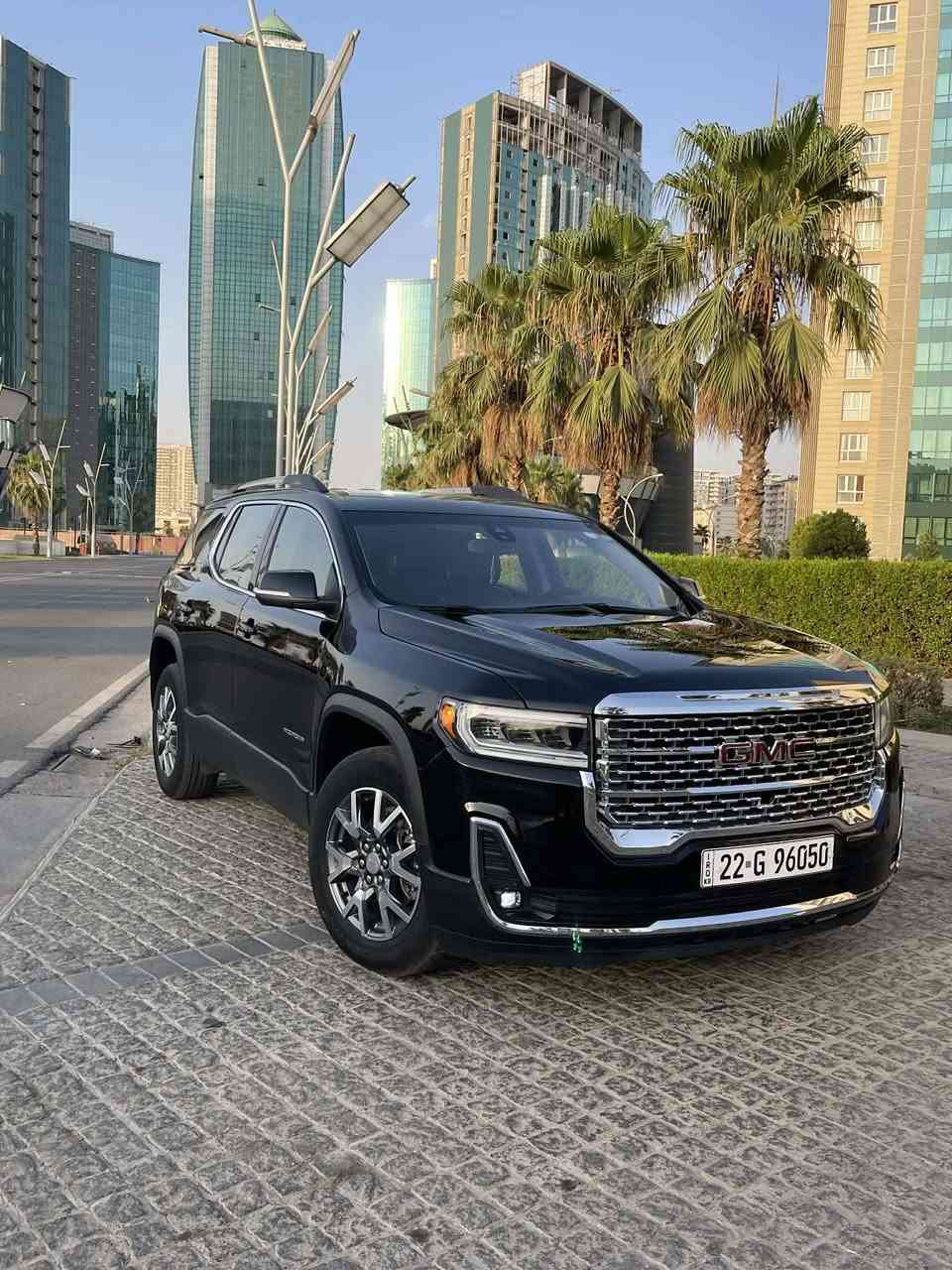 السلام عليكم ورحمة الله وبركاته جمسي اكاديا موديل2023 ماشيه 68 كم محركها 2.0T مواصفات السياره SLT شاشه وكامره وكشنات جلد وكهرباء السياره سبعه راكب ٣ قطع تبريد صندوق كهرباء تشغيل عن بعد وبصمه وبيها ترحيب السياره بأسمي ورقمها اربيل مكانها اربيل السياره حادثها ٣ قطع فقط السعر 200وبيها مجال  رقمي ***********.     ***********
