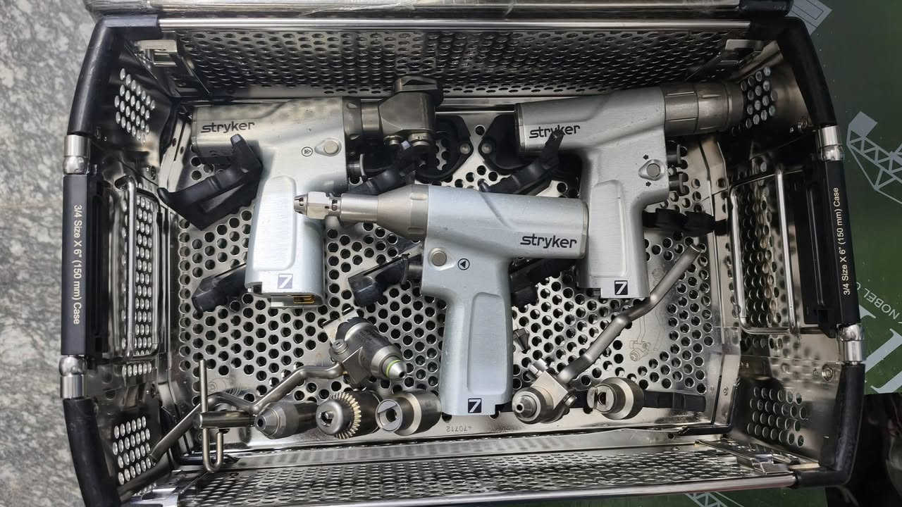 Stryker System 6 & 7 
Drill & Saw 
#drill
#saw
#stryker


**إذا كنت صاحب هذا الإعلان وتريد حذفه لأي سبب، رجاءا أرسل رسالة إلى الدعم الفني**
