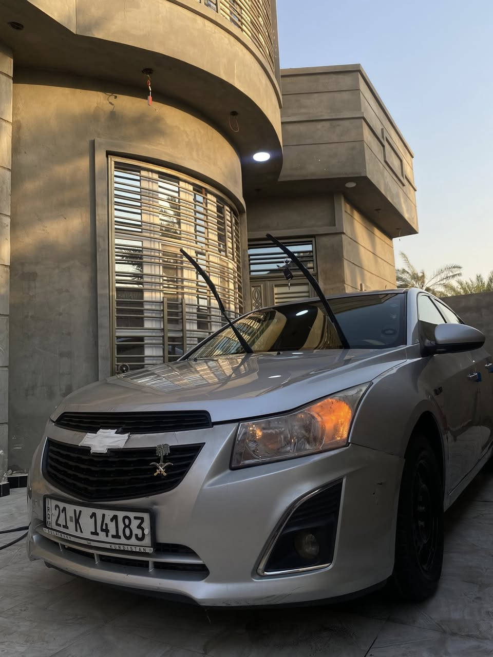 السلام عليكم من رخصة الأدمن شفروليه كروزموديل 2013 LS وارد خليجي السيارة جاهزة من كلشي تخم تاير حدادة تدفئه تبريد السيارة انضف من الصورة محرك او كير خير من الله السيارة صبغ جاملق جهة السائق  رقم السيارة سليمانية او بسمي السيارة تاخذها مني شرط ربع دينار مذب عليها كامله مكمله على حبايه او نص ماشيه (58ميل ) سعر السيارة 83 او بيها مجال مكاني البصرة ابي الخصيب للئستفسار اكثر ***********
