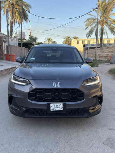 السلام عليكم ورحمة الله 
للبيع فقط بدون مراوس honda -HR-V
مواصفات EX_L فول مواصفات 
الموديل (2024)
محرك 2000 تتفس طبيعي
السيارة جديدة جداً
مرآة اوتو دم
بصمة 
دخول ذكي 
فتحتة سقف
داخل جلد 
رادارات جانبي
حساس امامي خلفي
مساعد نزول المنحدرات 
قيادة ذاتية 
شاشة الكبيرة
ماشية (8000)
تدفئة كشنات
اوتو هولد
السيارة جديدة 
حادثة مبدل باب السائق والجاملغ فقط
وانصبغن دواخل مكفول
السيارة بدون رقم تترقم جميع المحافظات
السعر 145
للاستفسار 
                                                         ***********
