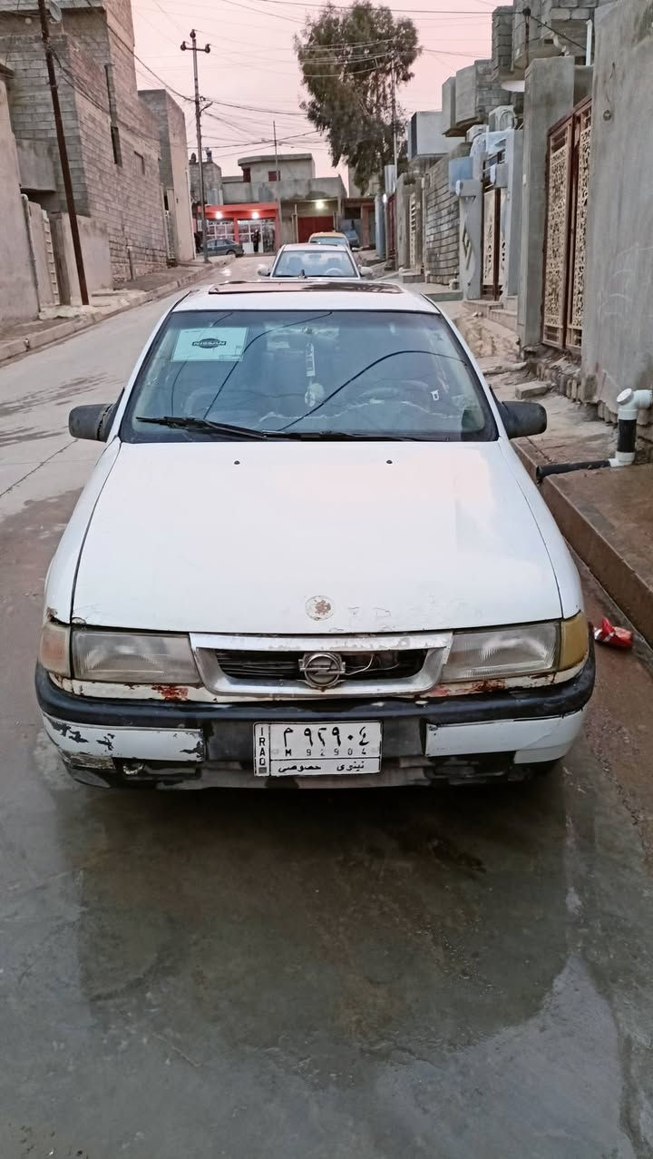 السلام عليكم فكترا حجم 20 موديل 90 للبيع رقم الماني نينوى شرط التحويل بيها كابون الضرر صفحة اليمين ابيعك مصبوغة عام المحرك بي رخاوة مكان السيارة موصل الايمن السعر 30 وبيها مجال الشراي يتصل على الرقم ***********
