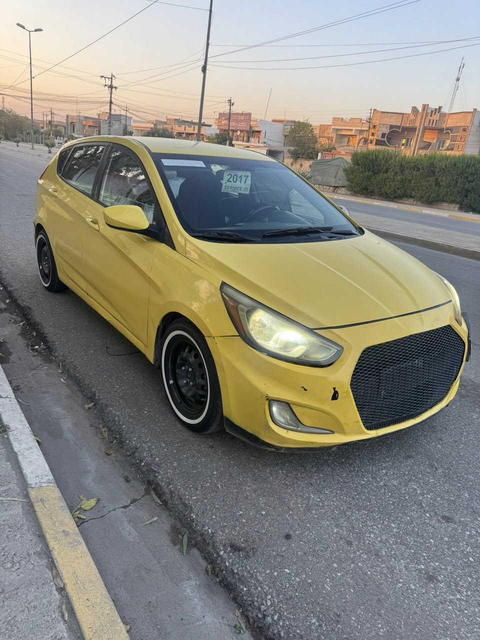 اكسنت موديل ١٧ ماشيه ١٢٠ سياره محرك ١٦ GDi كير At المرغوب جاهزه للشارع بيها ٤ قطع مبلات سياره بيها داخل جهت نفر بل دوسه هيئه ٢٠٠ الف ع شاري غرامات صفر سياره حلوه وترايك للبصره سعرها 85 $ شرط تحويل والوكالة 
***********
***********
