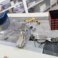 تصليح ساعات • تصغير سوار • مجاور صيدلية عقيل رحمن