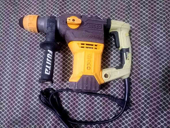 سلام عليكم
دريل همر + تكشير ابل كلج ماركة انجيكو 
نضيف سعر 55 

دريل همر + تكشير ماركة انجيكو 
نضيف سعر 50

دريل تكشير نضيف 
سعر 45

مكان بغداد البلديات يوجد توصيل
رقم واتساب ***********
