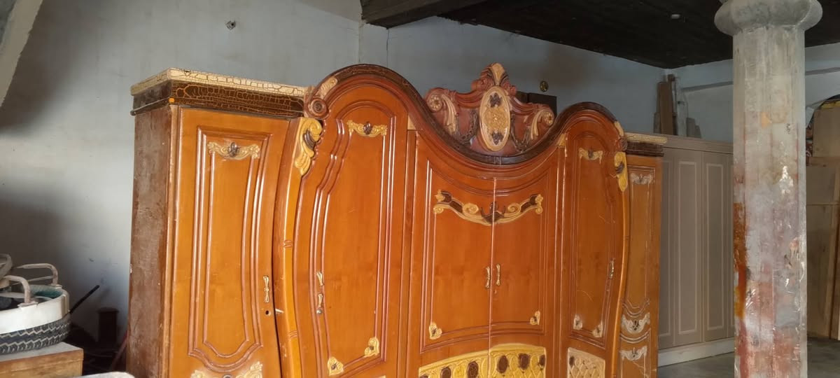 السلام عليكم كنتور ابو الستين نظيف مستعمل سعر 300 وبي مجال مكان غرف وهذا رقمي ***********
