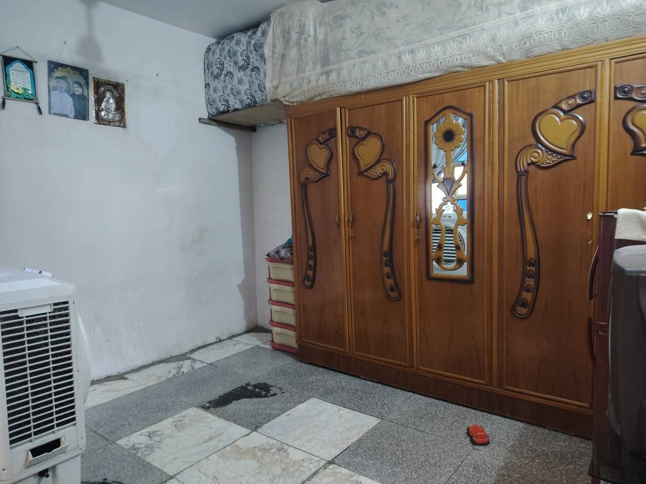 اخوان سلام عليكم بيت ٧٥ متر ام الكبر والغزلان  تحياتي للجميع السعر ١٣٠ طابو مالك صرف أقرب نقطة داله ابو حيدر المختار 
***********
