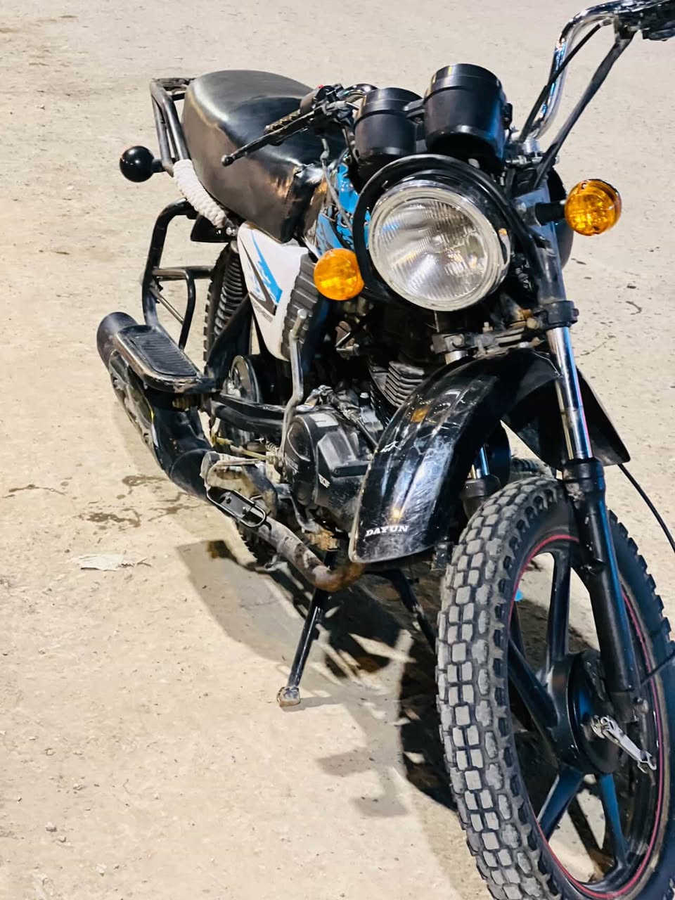 سلام عليكم 
دايون جبلي 
موديل ٢١ 
اوراق سكنر استنساخ 
دراجه حلوه وكلشي شغال 
بـ 900 وبيها مجال بسيط
‭٠٧٨٣ ٨٢٨ ٠٨١٣‬
مكاني بابل مركز ممتواجد ع الفيس
