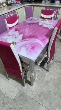 بيع مستعجل • ميز طعام