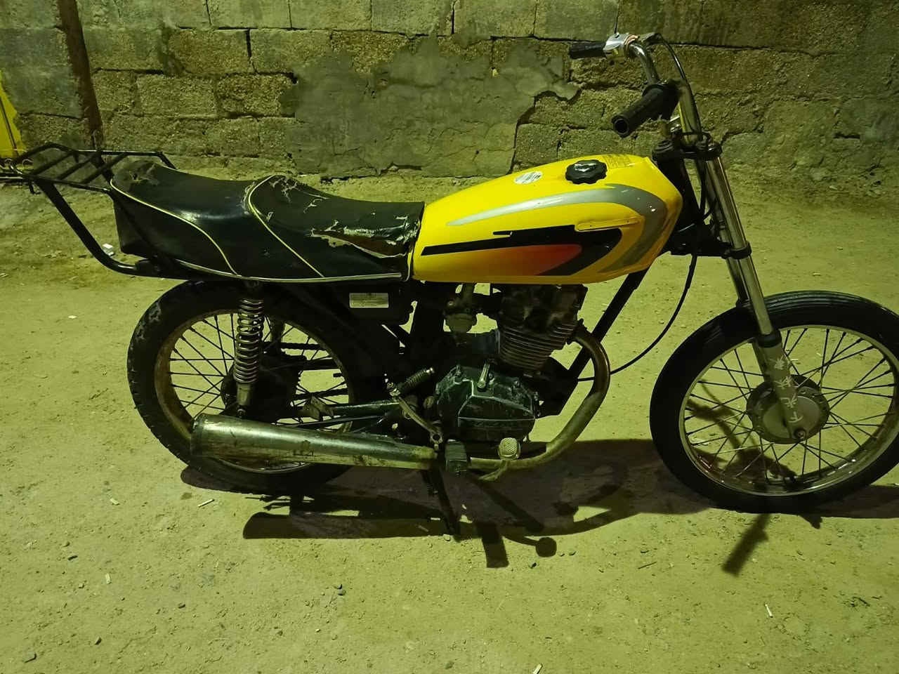 للبيع أنيرجي مكينه 150 دراجه نشطه شلعه  ومعدل كلشي ما ناقصها جاهزه السعر 300 وبيها مجال مكاني بصره ابو خصيب***********
