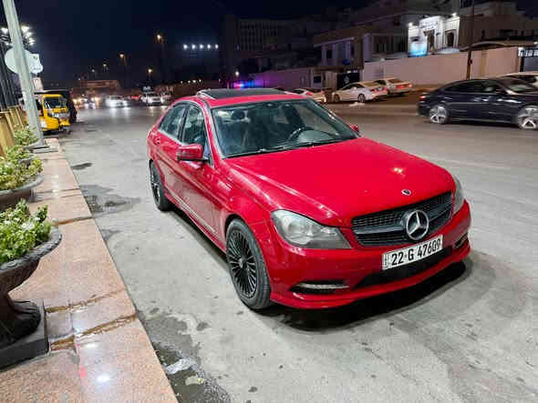 السلام عليكم مارسيدس بسعر اكسنت موديل ٢٠١١ محدث ٢٠١٤ فول مواصفات ٦ سلندر وارد امريكا 
ضرر فقط دعاميه ولايت من امريكا 
محرك كير مكفول صدر جديد 
مرشوشة كلير كله جمالية بدون ضرر بسبب الجراد 
سيارة جاهزة 
والسعر ١١٥ ورقه 
***********
*********** بغداد
