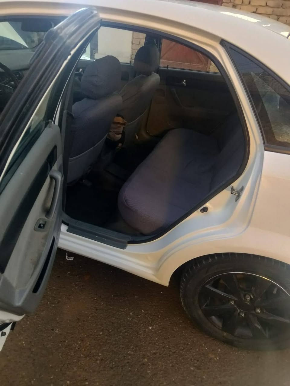 ا
السلام عليكم 
اوبترا للبيع موديل 2012 كير محرك تبريد تخم تاير السيارة جاهزه والسونار موجود وبسمي رقم انكليزي جديد بغداد عارضها 80 للاستفسار ***********
