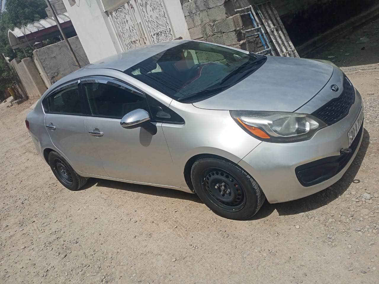 السلام عليكم كيه ريو 2014 سياره كلين بدون احادث بدون صبغ كير محرك تخم تاير صدر جديد رقم وهزه وسنويه جديده بأسمي شرط التحويل سعر 87 وبيهه محال بصيط  مكان السياره ديالى بعقوبه 
*********** بعقوبة, ديالى
