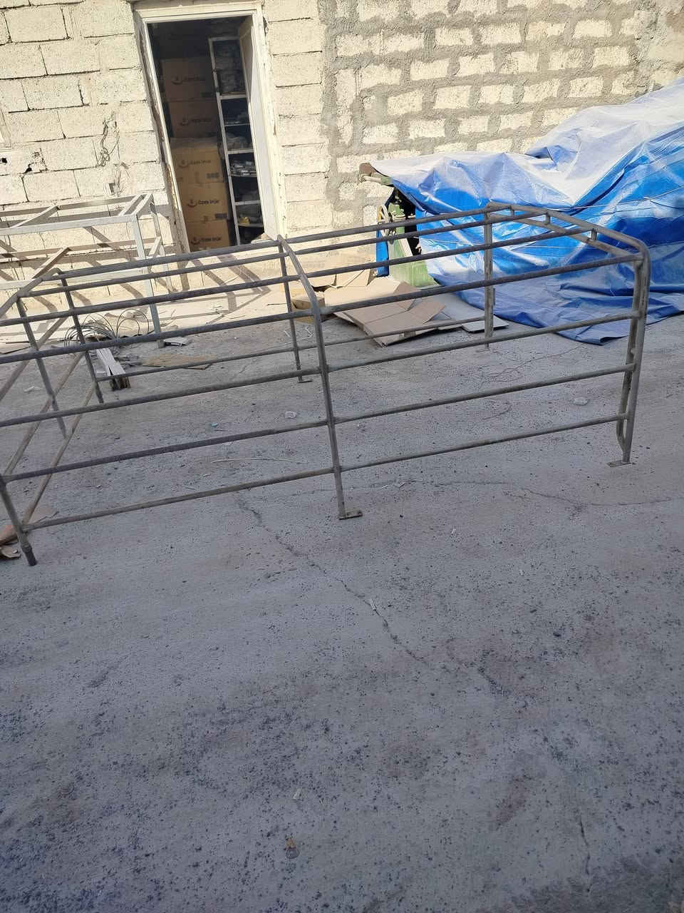 السلام عليكم متواجد هاذا محجل للبيع صناعه جنوبيه اتصال عل رقم ***********
