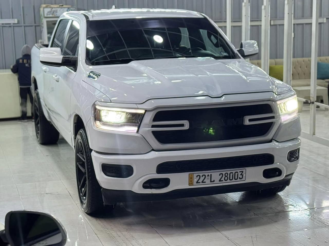 نوع سيارة : دوج رام
سيارة مرقم اربيل تحويل وكالة نفس لون 
موديل : ٢٠٢٣ 
ماشية : ٣٥ الف 
حجم محرك : ٦ سلندر توربو سيستم etorque يصرف بنزين قليل
مواصفات : TRADESMAN فور ويل شاشة كاميرا بصمة 
حجم بودي : بودي صغير باب طويل ✅
سيارة فقط واحد قطعة صبغ 
صندوق مبدل بدون صبغ شوية من بونيد صبغ
سيارة بدون دواخل بدون ارباك
كير محرك صدر شرط
1C6RRFGG1PN600677
سعر : ٢٩٥ ورقة 
مكان اربيل 
شركة ريبوار سالار 
***********
