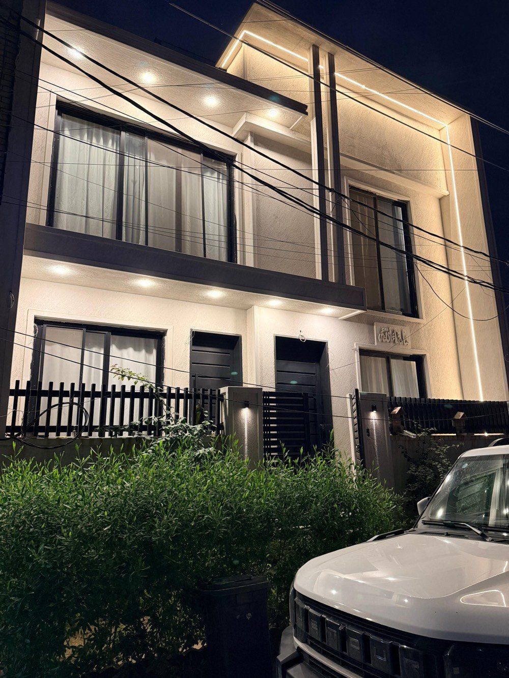 بغداد البلديات حي التجار مقابيل الامن العامة
بيت مودرن بناء 2024 يتكون من ٥ غرف نوم و٣ حمام وشلال داخلي وصاله واستقبال مجهز بسبالت مركزيه وكاونتر مساحة 100 متر 10*10