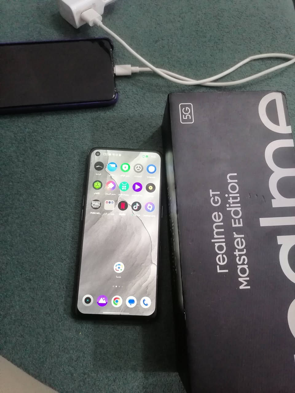 ريدمي ذاكره 256 اخو جديد بي فطر بشاشه بصيط سعر 250 وبي مجال قليل مراوس يرهم ***********
