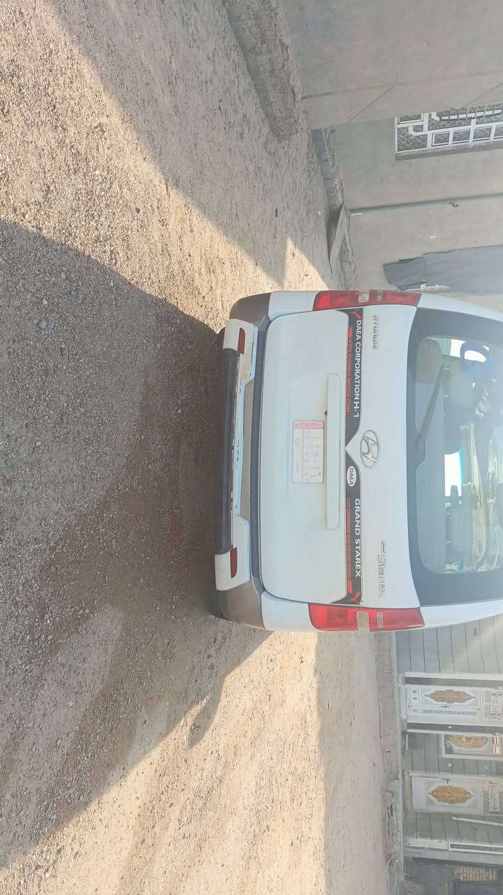 للبيع ستاركس ٢٠١١ مفتوح
رقم السياره بغداد
السعر ٦٥ وبيها مجال 
شويه صبغ بل جاملق الأيسر يم البك لايت
المكان الانبار 
***********
