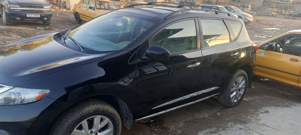 سلام عليكم
نيسان مارونه
موديل 2012 بصمه
مكينه وكير وصدر وحداديه جدد
 تحويل ثاني يوم
***********
