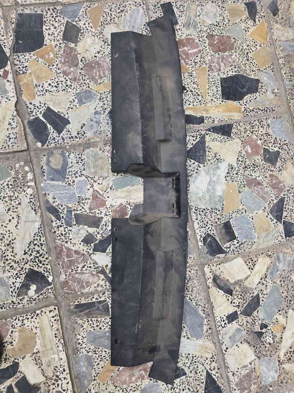 ***********
