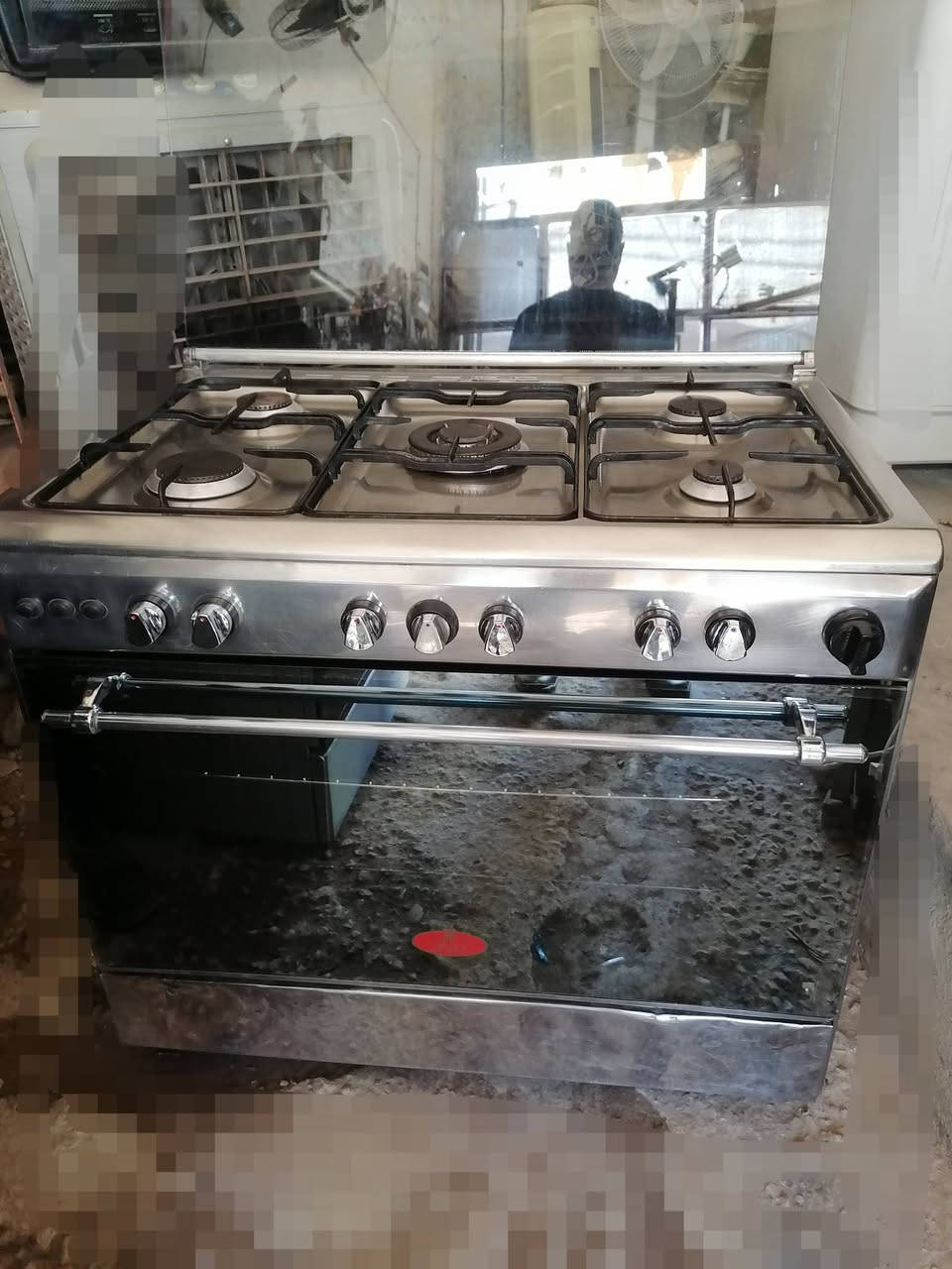 طباخات اخو الجديد للبيع
رويال مصري ٥ عيون عالفحص شغال عيون وفرن واغراضه كامله ب ١٩٠ الف وبيه مجال قليل
جبسون مصري ٤ عيون الحجم الكبير ب ١١٥ الف
حلة بكرلي *********** الرقم بيه واتساب
