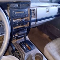 جيب شيروكي 96 بغداد موازي كير ومحرك خير من الله باتري شغال تايرات نص ع...