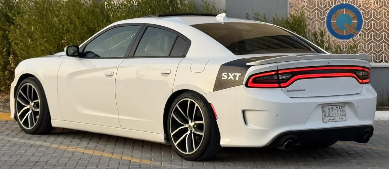 Dodge charger sxt plus 2015 دوج جارجر
ماشيه 119 الف ميل 
صبغ جاملغ و بنيد فقط الباقي مكفول
مواصفات فول الفول اعلى فئة Sxt Plus : 
- محرك 3600 / ٦ سلندر
- فتحة سقف سلايد SunRoof
- سكليتر كهرباء
- شاشة وسائط كبيرة 
- كاميرا خلفية دوارة
- رادار امامي 
- رادار جانبي
- سستم صوت بيتس Beats
- دمام بالصندوق 
- كشنات جلد 
- كشنات تدفئه + تبريد 
- كشنات خلفية تدفئة
- كشن خزن Memory 
- ستيرن تدفئة 
- ستيرن كهرباء
- شفتات ستيرن تبترونك 
- حساسات خلفية 
- مري قلاب + حساس للضوء العالي 
- بصمة تشغيل + بصمة ابواب
- تشغيل عن بعد
- منظومة زينون بلادي
- فور ويل درايف 
- مود Sport
- نظام تحديد مسار
- ويل حجم 20 اصلي
عليها كت كامل Srt بنيد و دعاميات و دوس و ويل
ترايها يخبل و بالواقع احلى من الصور
السعر 184 ورقه بيها مجال بسيط
عنواني بغداد / الكرخ 
***********
***********
