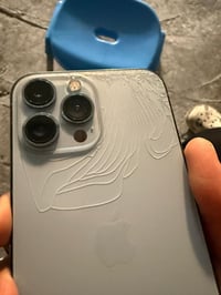 آيفون ١٣ برو ماكس • ٢٥٦ • شاشة وظهر مكسور