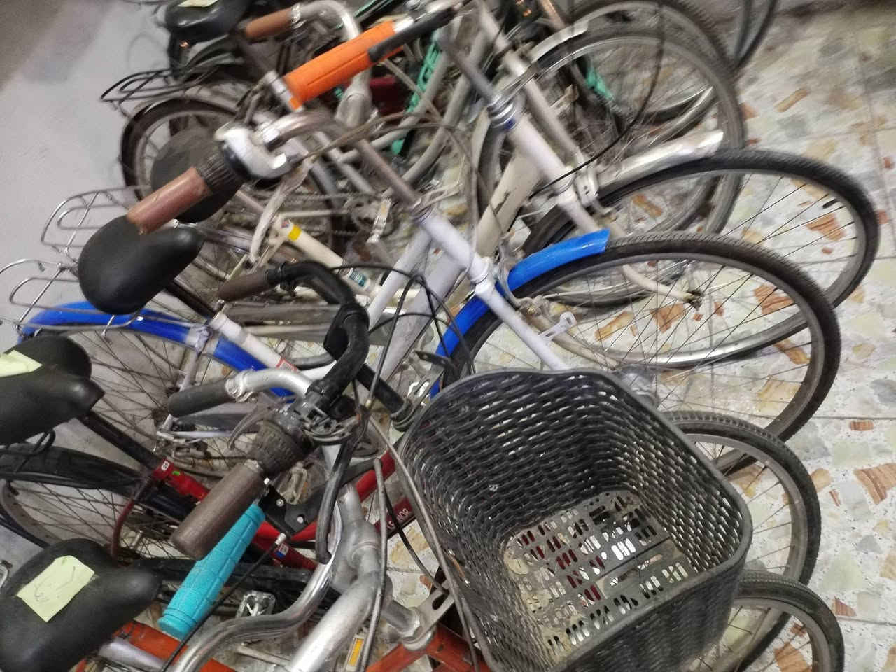 وصلتنا بضاعه جديده دراجات هوائية باله وجديده كافه الاحجام صغار وكبار واطفال 
معرض الاحسان التجاري 
العنوان بداية شارع الكازينوات مجاور ابوعلي الجحيشي


**إذا كنت صاحب هذا الإعلان وتريد حذفه لأي سبب، رجاءا أرسل رسالة إلى الدعم الفني**