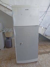 ثلاجه للبيع شغال مابيه اي عيب 110بي مجال  07755493477