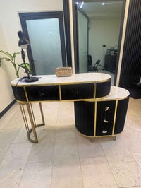 ميز اظافر • يحتاج غسيل • السيدية بغداد
