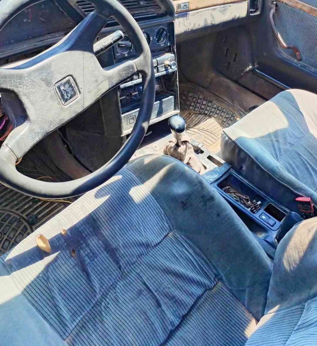 بيجو للبيع محرك كير شرط ابو الجف محرك كورلاه رقم كركوك الماني سنويه عضم عاج مشروع وطني  لل 27   شرط التحويل السعر 16وبيهه مجال قليل العنوان كركوك الحويجه ناحيت العباسي ***********
