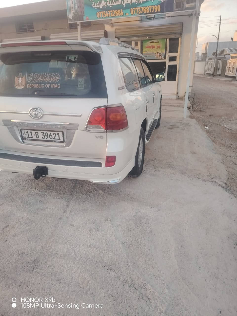 السلام عليكم لاندكروز للبيع الفين ودعش ستينيه اصل الستفسار على هاذه الرقم ***********
