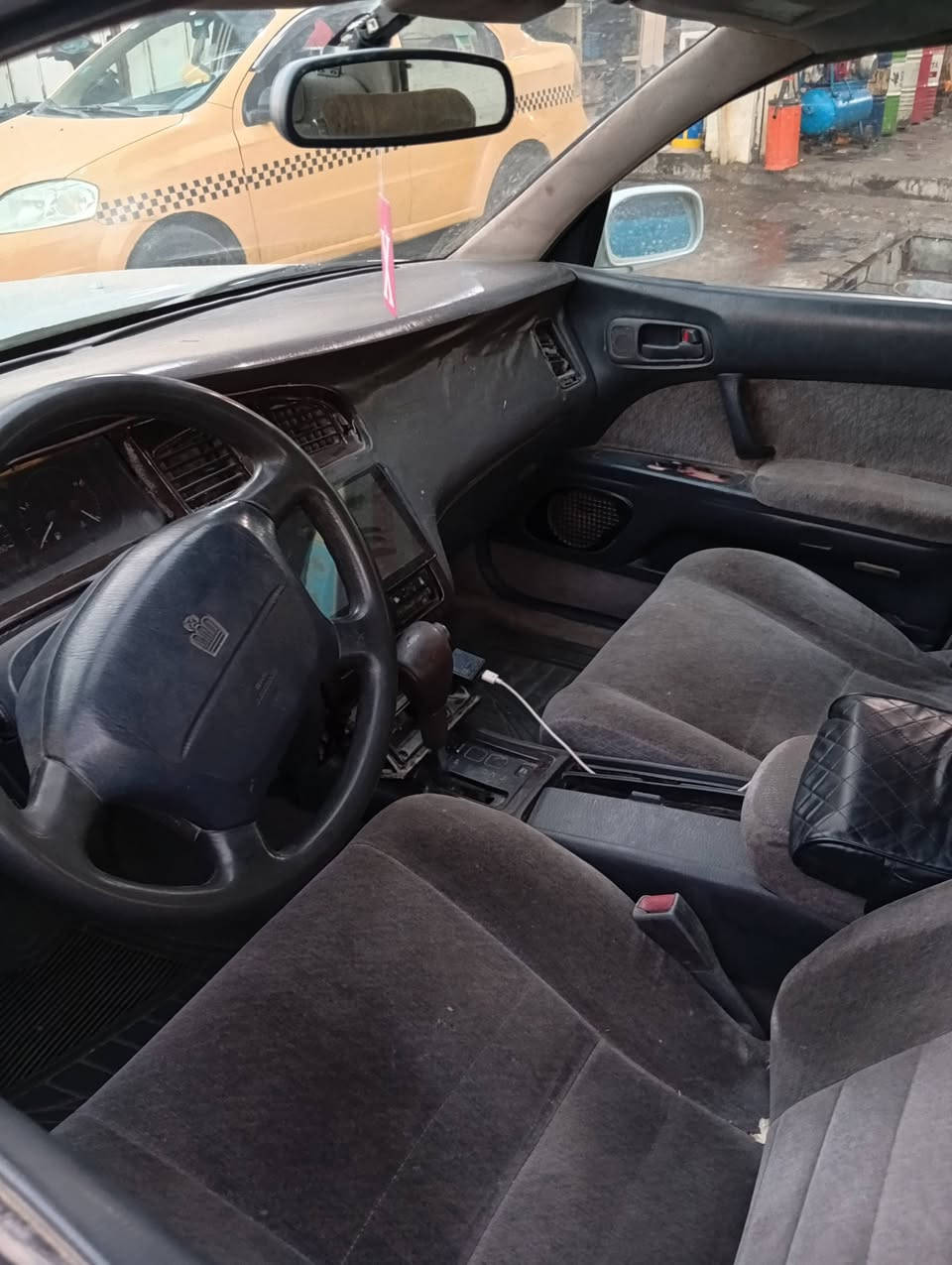 سلام عليكم بطه مديل 93 رقم نكليزي بسمي سنويه لل31 
مكفول ماعده صبغ عام سعر 42 وبيها مجال 
***********
