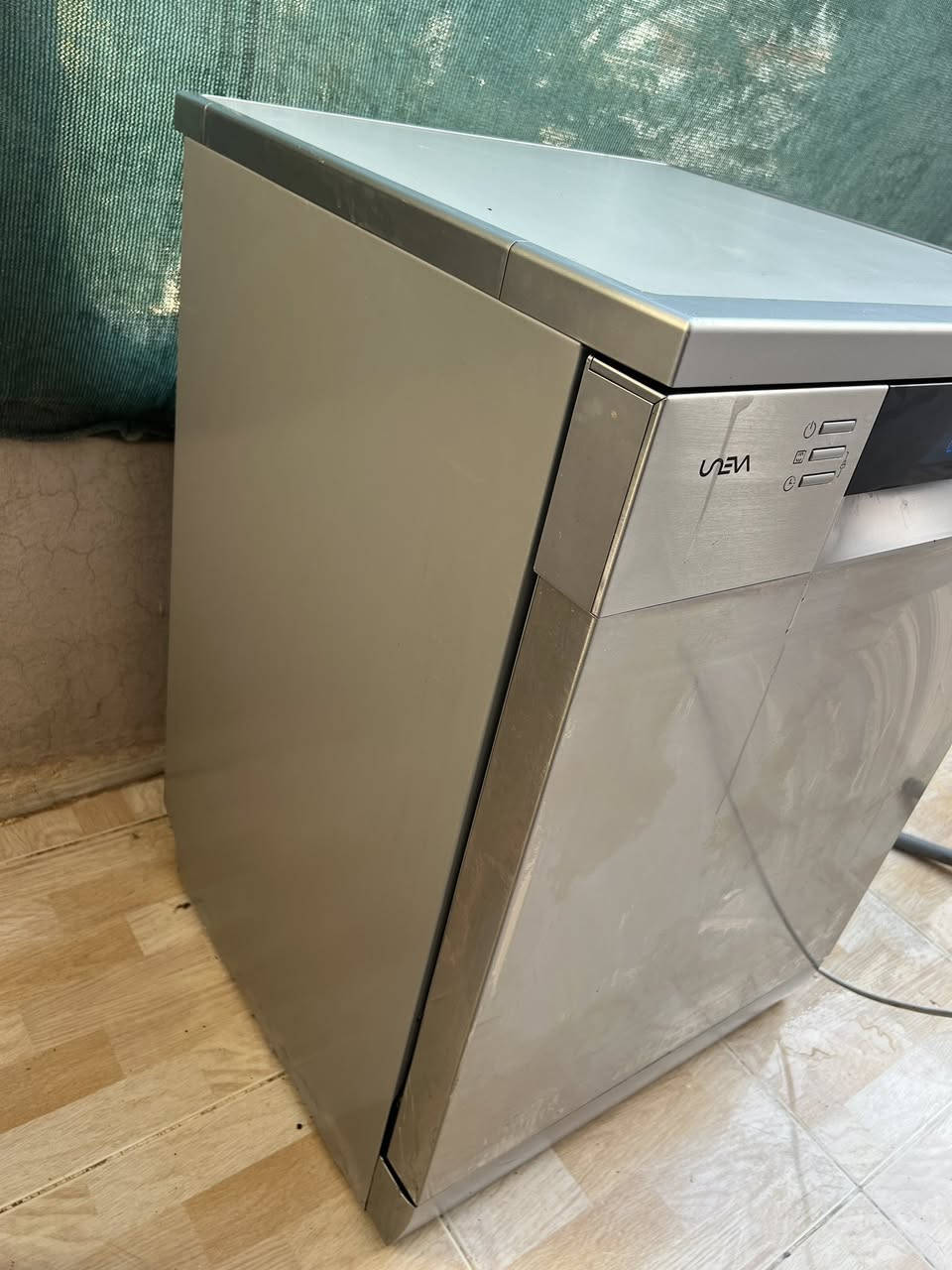 غساله صحون يونيفا 
ستانلس ستيل 
ثلاث مرشات 
ثلاث سلات
8 انظمه غسل 
شاشة LED
بالاضافه نضام تعقيم الماء وتعقيم بالبخار
حجم كبير نظيفه شغاله على الفحص الغساله بلاديه فقط قفل الباب مبدل 
سعره 250 الف يوجد توصيل


**إذا كنت صاحب هذا الإعلان وتريد حذفه لأي سبب، رجاءا أرسل رسالة إلى الدعم الفني**