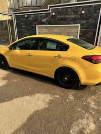 فورتي وأرد أمريكي موديل 2017 سياره ليبر واحد حادثه بس البنيد بدون ضربت...