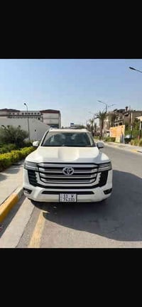 لاندكروز موديل ٢٠٢٢ ساز ماشيه ٣٤ الف والسياره مكفوله السعر ٦٦٠ ورقه وا...