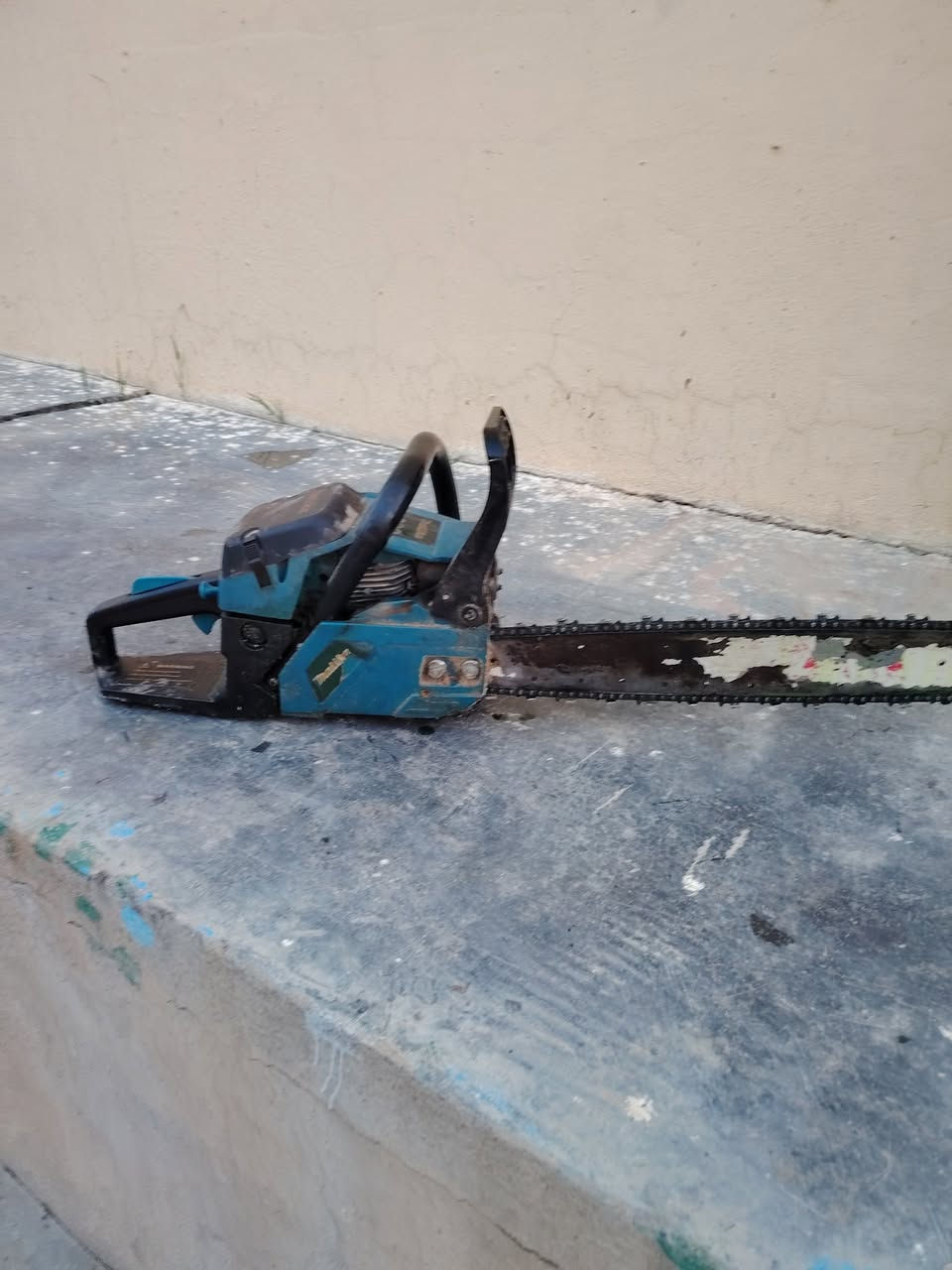 السلام عليكم ورحمة الله وبركاته
منشار بانزين للبيع شغال شرط الفحص السعر 70 ألف
هاتف ***********
