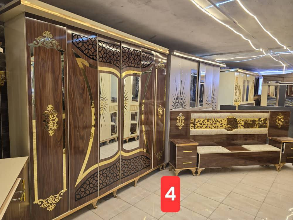 😎#تكسير الاسعاار بلش 😍لمدة ساعتين فقط 
👑ب٦ مليون و٣٠٠الف 😍 مع فرشة هددددية😍😎
🔥👈 احدث واجمل تصاميم غرف النوم خشب لمايكا 16مم بلكااامل👍🏼
📲للاستعلااام
الغرفة مؤلفة من..
1️⃣#خزانة 6 ابواب فتح220 _220 مع أضائة😍
2️⃣ #تخت مجوز صندوق،160×200
 3️⃣#بيرو مراي 4دروج+بابين
4️⃣ #كمديناات عدد 2 مع تاج

 5️⃣شازلونة لتخت بأحدث تصميم صندوق
6️⃣الغرفة نوم خشب  #ميلامين سماكة 16 بالكامل
🚛يوجد توصيل وتركيب
🌹🌹🌹🌹


**إذا كنت صاحب هذا الإعلان وتريد حذفه لأي سبب، رجاءا أرسل رسالة إلى الدعم الفني**