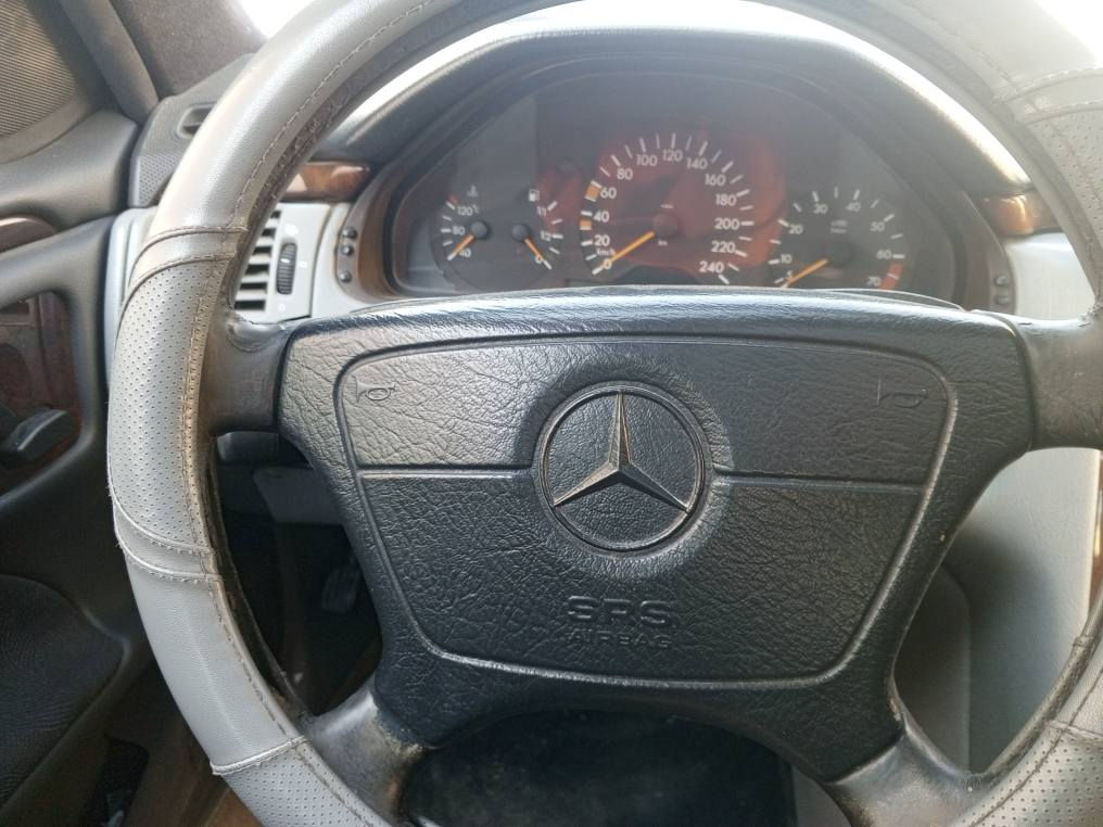 مرسيدس ام عيون موديل 98 محرك v  المرغوب سيارة كير عادي سيارة جاهزهه غرفة جديدة تبريد شغال شاشة ايباد رقم ديالى مشروع وطني تحويل بكل مكان السعر 80$ وبيه مجال للاتصال *********** بغداد, العراق
