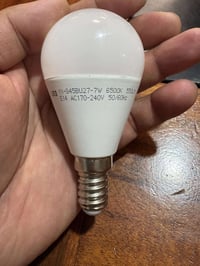 لمبة ٧ واط • ٦٥٠٠ك • ضوء بارد