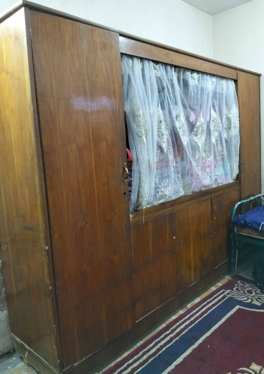 السلام عليكم كنتور بابين +ملحق بوفية كنتور تزكام صاج
المكان مدينة الصدر قطاع ق9 
السعر 100 وبي مجال 
للاتصال ***********
