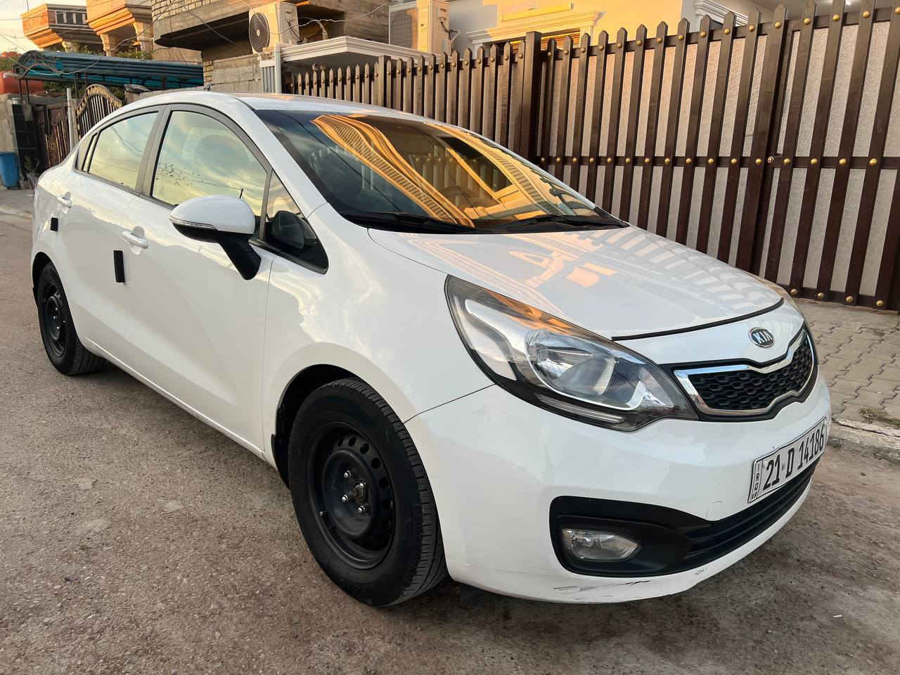 السلام عليكم
كيا ريو ٢٠١٣ خليجي
كفاله عامه من الصبغ والبارد
مكينه وكير ممفتوحه
مكينه قطرتين المرغوب
طخم تاير جديد
شاشه + كامره
اشاير بالمري
كيج حماوه 
رقم دولي الجديد
سنويه ل ٢٧
شرط التحويل
السعر ١٠٧ وبيه مجال
عنوان بغداد الكرخ
الشراي يتصل ***********/*********** بغداد, العراق
