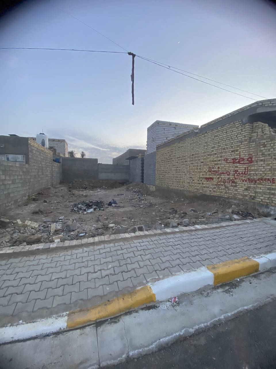 قطعه للبيع مساحه 197 مكان الماجديه سيد جميل نهايه شارع 20بالزراعي مكان كلش حلو  القطعه بصف البيت الركن متوفره جميع الخدمات لاستفسار ***********
