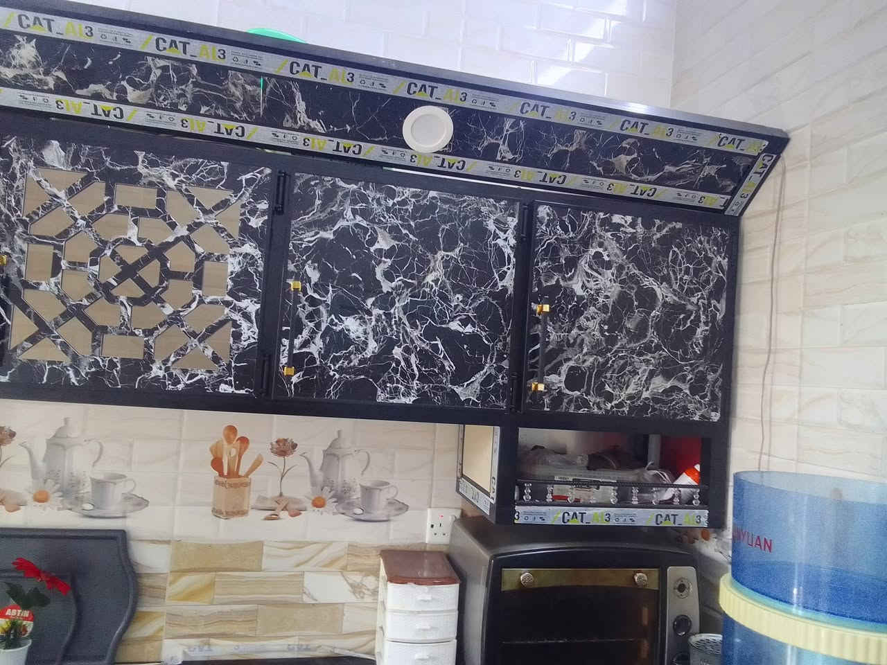 كاونتر خمس ابواب والمغسل بابين الكاونتر مستعمل شهر 
سعر 300
رقمي ***********
