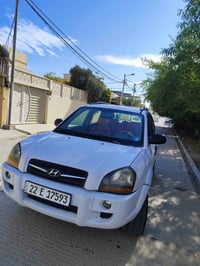 توسان • ٢٠١٠ • مكينة ٢٠٠٠